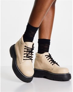 Бежевые кожаные ботинки на массивной подошве и шнуровке Amber Topshop