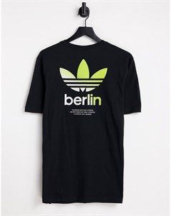 Черная футболка с логотипом и принтом на спине Berlin Adidas originals