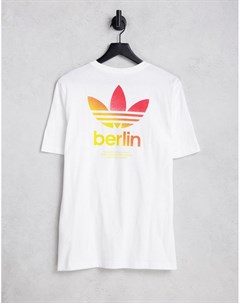 Белая футболка с логотипом и принтом на спине Berlin Adidas originals