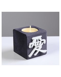Свеча в деревянном подсвечнике Куб иероглифы любовь эбен аромат манго Nnb