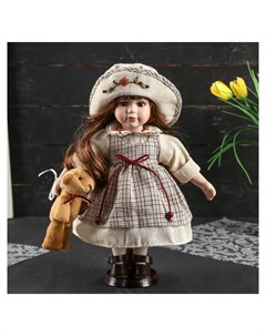 Кукла коллекционная Мариша в клетчатом платье со шляпкой Кнр игрушки