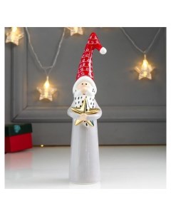Сувенир керамика Дедушка мороз с звёздочкой в обнимку серый с красным 23 6х5 9х7 2 см Nnb