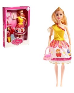 Кукла модель шарнирная Наташа с набором платьев Nnb