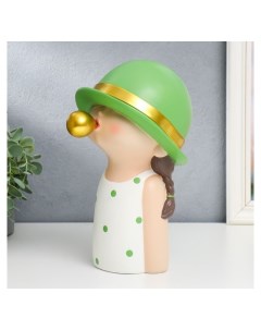 Сувенир полистоун Малышка в зелёной шляпке с золотым пузырём зелёный горох 26х15х18 см Nnb