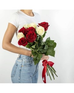 Букет из высоких красно белых роз Эквадор 9 шт 70 см Л'этуаль flowers
