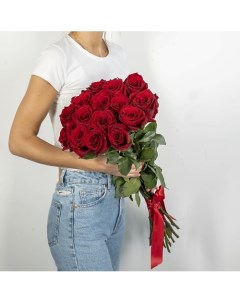 Букет из высоких красных роз Эквадор 15 шт 70 см Л'этуаль flowers