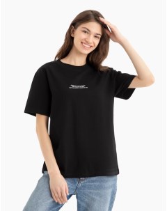 Черная футболка oversize с минималистичной надписью Gloria jeans