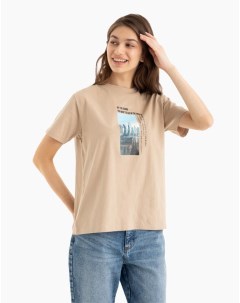 Бежевая футболка с урбанистическим принтом Be the change Gloria jeans