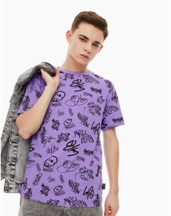 Фиолетовая футболка с граффити принтом и нашивкой для мальчика Gloria jeans