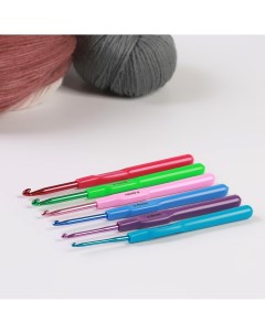 Набор крючков для вязания с пластиковой ручкой d 2 5 5 мм 14 см 6 шт цвет разноцветный Арт узор