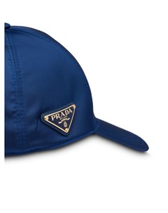 Prada бейсбольная кепка с металлическим логотипом m синий Prada