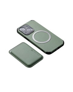 Чехол пластиковый с MagSafe для iPhone 13 зеленый Diss