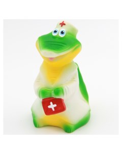 Игрушка для купания СИ 455 01 разноцветный Фигурка игрушка Крокодил врач Кудесники