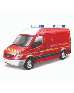 Коллекционная полицейская машинка Mercedes Benz Sprinter 1 50 красная Bburago