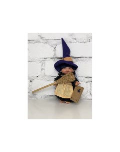 Пупс мини Ведьмочка в клетчатом желтом переднике и фиолетовой шляпе 18 см Lamagik s.l.