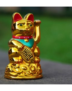 Денежный кот маятник талисман Манеки Неко 12 см статуэтка Alsteco