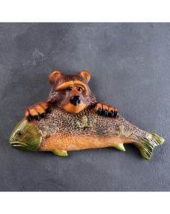 Вешалка Медведь с рыбой 22х44см Хорошие сувениры