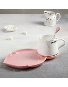 Чайная пара керамическая Листочек чашка 320 мл блюдце 25 5х16 см ложка розовый Nobrand