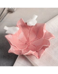 Блюдо керамическое Голубки на цветке 16 5х18 см розовый Nobrand
