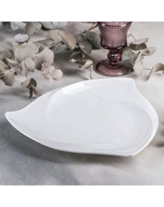 Тарелка треугольная Ariela 30 см цвет белый Wilmax