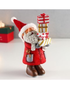 Сувенир полистоун Дед Мороз в красном с кудрявой бородой с подарками 15 5х8 2х6 5 см Nobrand