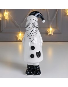 Сувенир керамика Дед Мороз в пальто с чёрными пуговками бело чёрный 20 5х6 6х7 3 см Nobrand