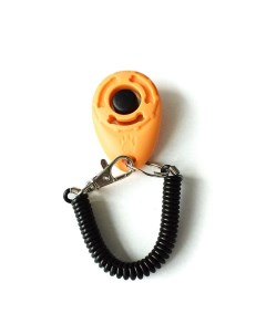 Кликер для дрессировки собак на браслете с карабином светло оранжевый Bentfores