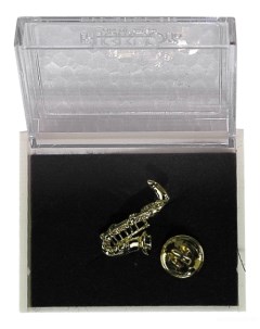 Pick Boy Значок на клипсе золотое напыление саксофон made in Japan Nobrand