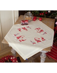 Набор для вышивания скатерти Рождественские гномы арт PN 0155211 Vervaco