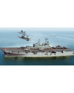 Сборная модель 1 700 USS Iwo Jima LHD 7 83408 Hobbyboss
