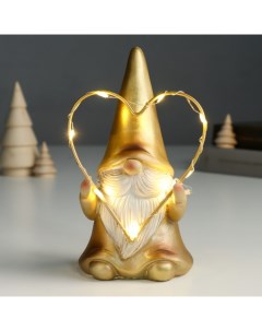 Новогодний сувенир Дед Мороз в золотом наряде с сердцем 9498892 6 5х9х16 см Nobrand