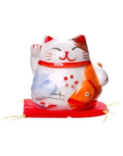 Сувенир кот копилка керамика Манэки нэко с рыбкой на подушке 6 5х7 5х6 3 см Sima-land