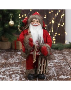 Новогодняя фигурка Дед Мороз в красном костюме с санками 15x15x30 см Зимнее волшебство
