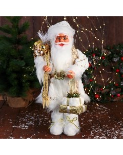 Фигурка новогодняя Зимнее волшебство Дед Мороз С подарками и в ремешке 9692519 Белый 50 см Nobrand