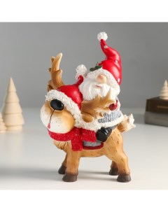 Новогодний сувенир Дед Мороз верхом на олешке в колпаке 9491506 8х14х23 см Nobrand