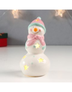 Новогодний сувенир Снеговик розовая шапка и звездочки 7620332 11 5х6х6 см Nobrand
