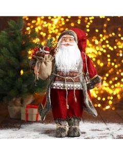 Новогодняя фигурка Дед Мороз в красной шубке с фонариком 25x18x43 см Зимнее волшебство