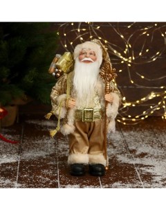 Новогодняя фигурка Дед Мороз с посохом и подарками 6949611 1 шт Зимнее волшебство