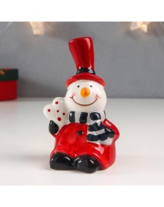 Новогодний сувенир Снеговик в цилиндре и полосатом шарфе 7620321 10 8х6 5х6 4 см Nobrand