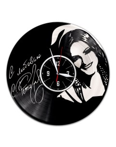 Часы из виниловой пластинки c VinylLab София Ротару с серебряной подложкой (c) vinyllab