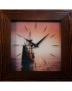 Часы настенные Дрейфующий фрегат Салют