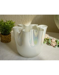 Декоративная ваза АТЛАСНАЯ ВОЛНА стекло белая с перламутром 18 см Edg