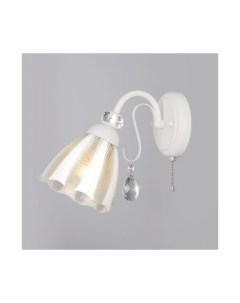 Настенный светильник со стеклянным плафоном 30155 1 белый Eurosvet