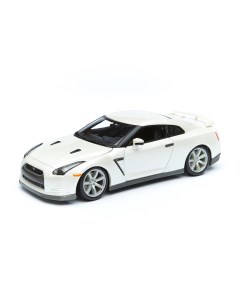 Машинка металлическая Nissan GT R 1 18 белый 18 12079 Bburago