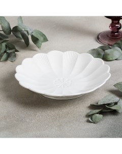Тарелка фарфоровая пирожковая Ромашка d 18 5 см цвет белый Magistro