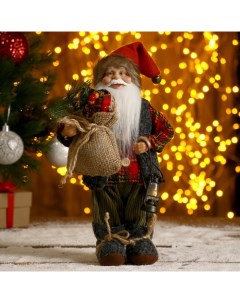 Новогодняя фигурка Дед Мороз в клетчатой шубке с фонариком и мешком 3555416 16x16x30 см Nobrand