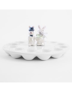 Блюдо пасхальное 28 см 12 отд керамика белое перламутр Пара кроликов Easter blooming Kuchenland