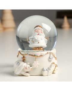 Сувенир полистоун водяной шар Дед Мороз с подарком белый с золотом 7х8х9 см 6 шт Nobrand
