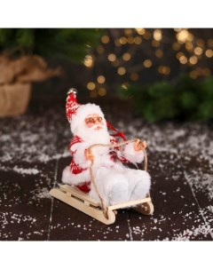 Новогодняя фигурка Дед Мороз в костюмчике с узорами на санях 7856758 18x12x13 см Nobrand