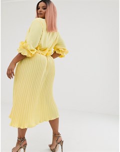 Желтое плиссированное платье миди с оборками Prettylittlething plus